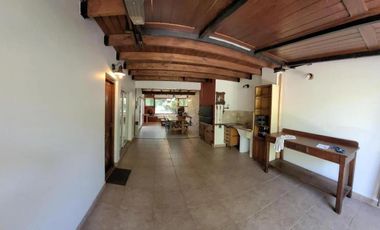 Casa en venta - 3 Dormitorios 2 Baños - 600Mts2 - Sierra de Los Padres