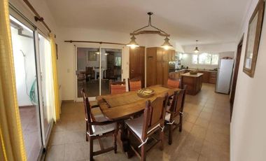 Casa en venta - 3 Dormitorios 2 Baños - 600Mts2 - Sierra de Los Padres