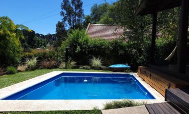 Casa en venta - 3 Dormitorios 2 Baños - 600Mts2 - Sierra de Los Padres