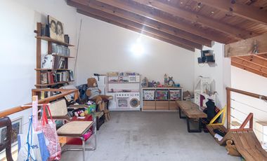 Departamento con Balcon Terraza en Los Naranjos