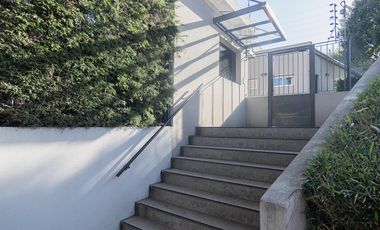 Departamento con Balcon Terraza en Los Naranjos