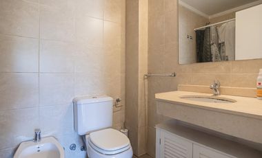 Departamento con Balcon Terraza en Los Naranjos