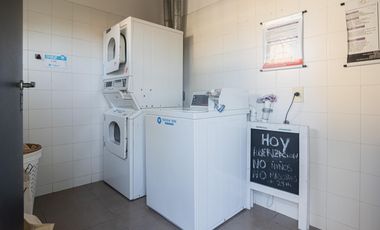 Departamento con Balcon Terraza en Los Naranjos