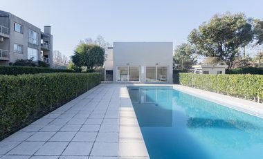 Departamento con Balcon Terraza en Los Naranjos