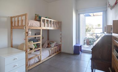 Departamento con Balcon Terraza en Los Naranjos