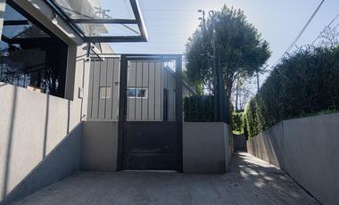 Departamento con Balcon Terraza en Los Naranjos