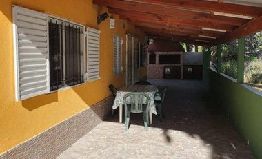 Casa en venta - 5 Dormitorios 2 Baños - Cocheras - 250Mts2 - Nueva Atlantis