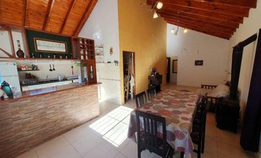 Casa en venta - 5 Dormitorios 2 Baños - Cocheras - 250Mts2 - Nueva Atlantis