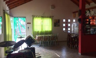 Casa en venta - 5 Dormitorios 2 Baños - Cocheras - 250Mts2 - Nueva Atlantis