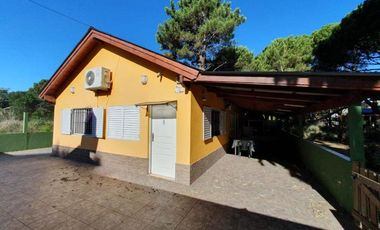 Casa en venta - 5 Dormitorios 2 Baños - Cocheras - 250Mts2 - Nueva Atlantis