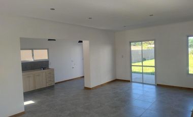 PH en venta - 2 Dormitorios 1 Baño - Carmen de Areco