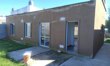 PH en venta - 2 Dormitorios 1 Baño - Carmen de Areco