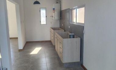 PH en venta - 2 Dormitorios 1 Baño - Carmen de Areco