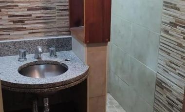 Casa en PH en venta - 2 Dormitorios 2 Baños - 60Mts2 - Castelar