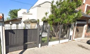 Casa en PH en venta - 2 Dormitorios 2 Baños - 60Mts2 - Castelar