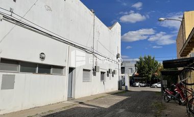 Venta - Local Comercial, Oficinas y Espacio de Producción -