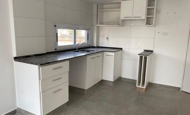 Departamento Dos Ambientes amplio y luminoso - Caseros Centro