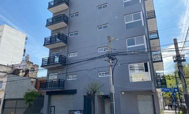 Departamento Dos Ambientes amplio y luminoso - Caseros Centro