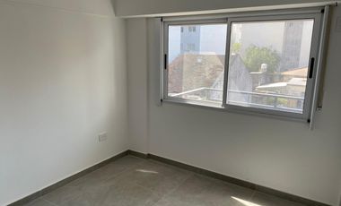 Departamento Dos Ambientes amplio y luminoso - Caseros Centro