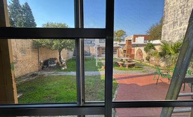 Casa en venta 3 dormitorios cochera, patio, quincho y pileta en Granadero Baigorria