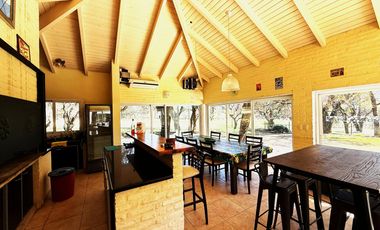 Las Delicias – Casa Amoblada con Pileta y Quincho en Alquiler