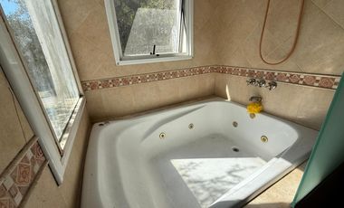 Las Delicias – Casa Amoblada con Pileta y Quincho en Alquiler