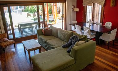 Casa de 6 ambientes en alquiler temporario en Beccar