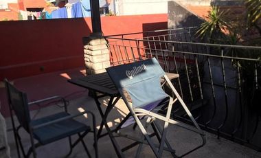 CHALET 5 AMBIENTES CON LOCAL  EN BARRIO POMPEYA