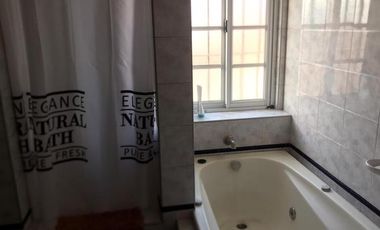 CHALET 5 AMBIENTES CON LOCAL  EN BARRIO POMPEYA