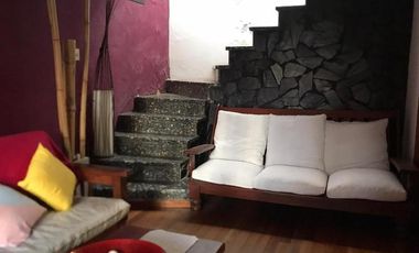 CHALET 5 AMBIENTES CON LOCAL  EN BARRIO POMPEYA