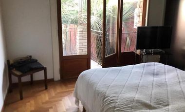 CHALET 5 AMBIENTES CON LOCAL  EN BARRIO POMPEYA