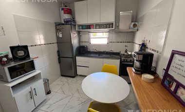 PH de dos ambientes en venta, Moron Sur