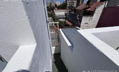 PH de dos ambientes en venta, Moron Sur