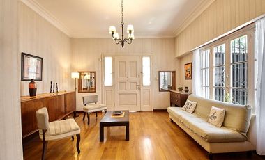 Chalet de 4 Ambientes en Castelar Sur con pileta y quincho