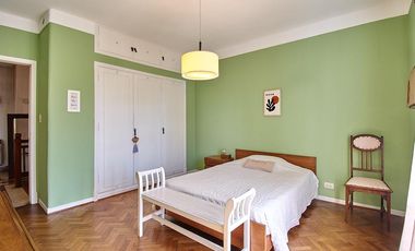 Chalet de 4 Ambientes en Castelar Sur con pileta y quincho