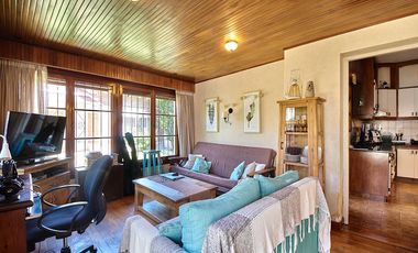 Chalet de 4 Ambientes en Castelar Sur con pileta y quincho