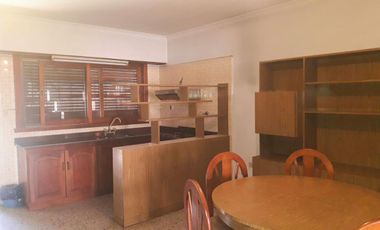 Casa - Temperley Oeste