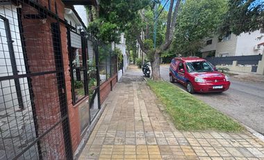 Chalet en zona residencial - La Lucila