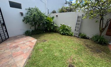 Chalet en zona residencial - La Lucila