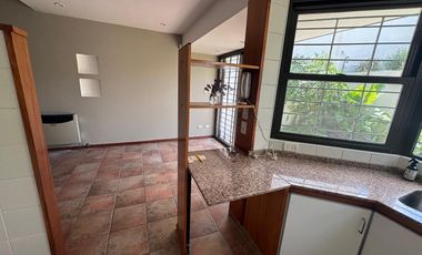 Chalet en zona residencial - La Lucila