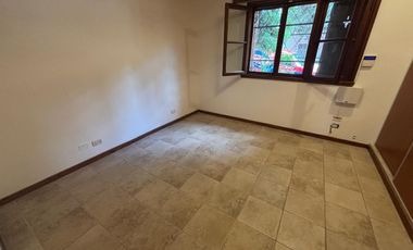 Chalet en zona residencial - La Lucila