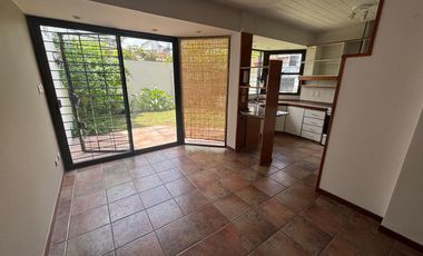 Chalet en zona residencial - La Lucila