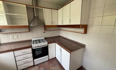 Chalet en zona residencial - La Lucila