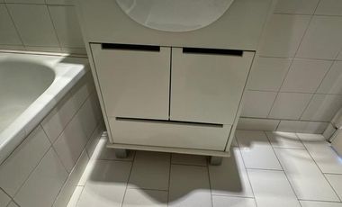 4 ambientes. Alberti y Còrdoba. Al frente. Cochera