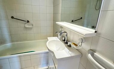 4 ambientes. Alberti y Còrdoba. Al frente. Cochera