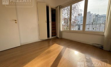 4 ambientes. Alberti y Còrdoba. Al frente. Cochera