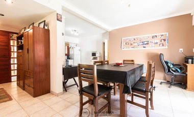 Venta - Casa 3 ambientes - Barrio La Florida