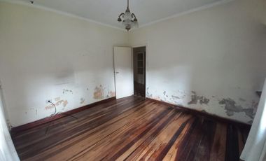 Alquiler comercial casa 4 ambientes sobre calle Alvear