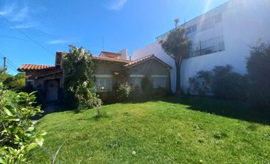 Alquiler comercial casa 4 ambientes sobre calle Alvear