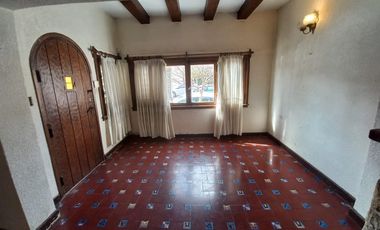 Alquiler comercial casa 4 ambientes sobre calle Alvear